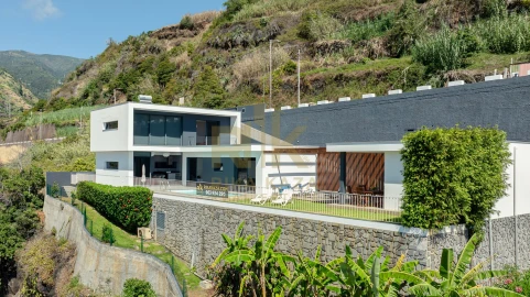 Moradia T3 para Venda em Calheta
