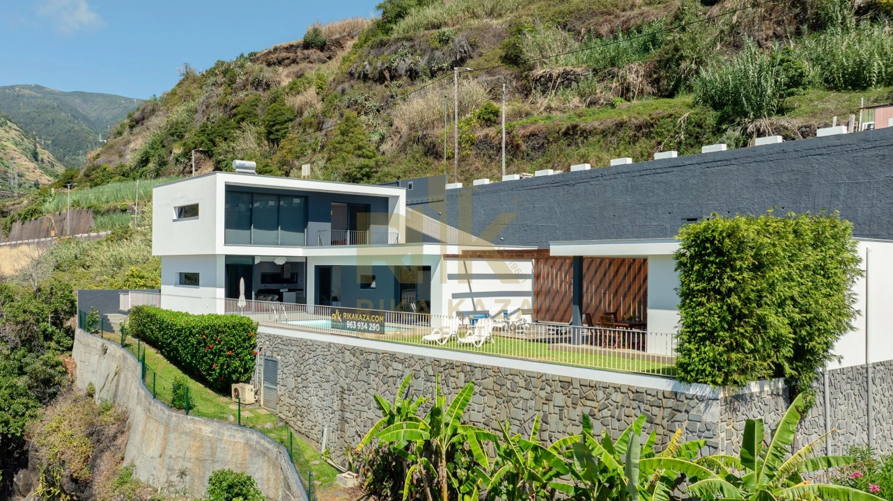 Moradia T3 para Venda em Calheta Foto 27