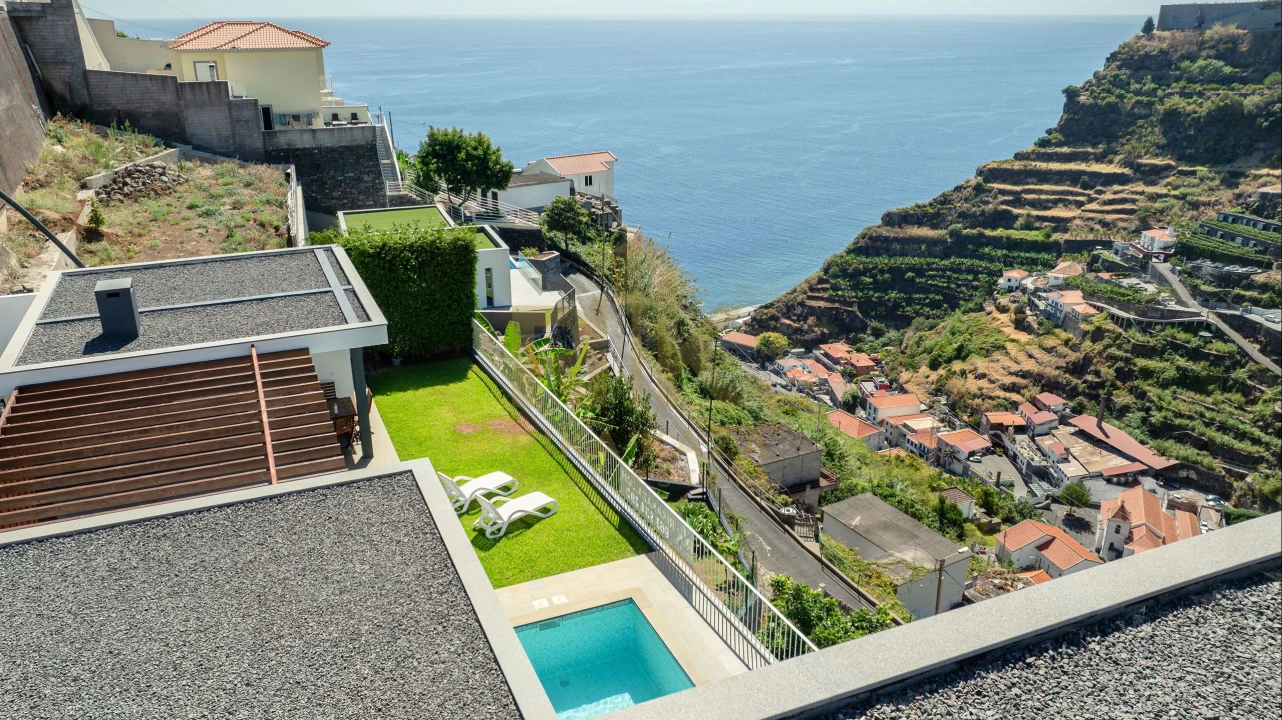 Moradia T3 para Venda em Calheta Foto 4