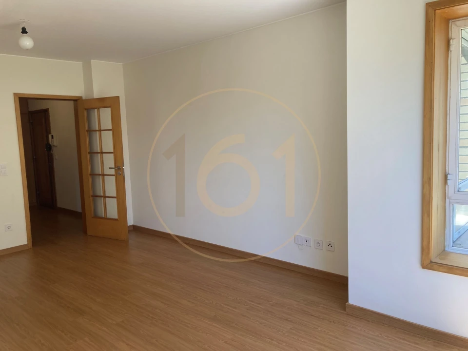 Apartamento T3 para Venda em Ramalde Foto 2