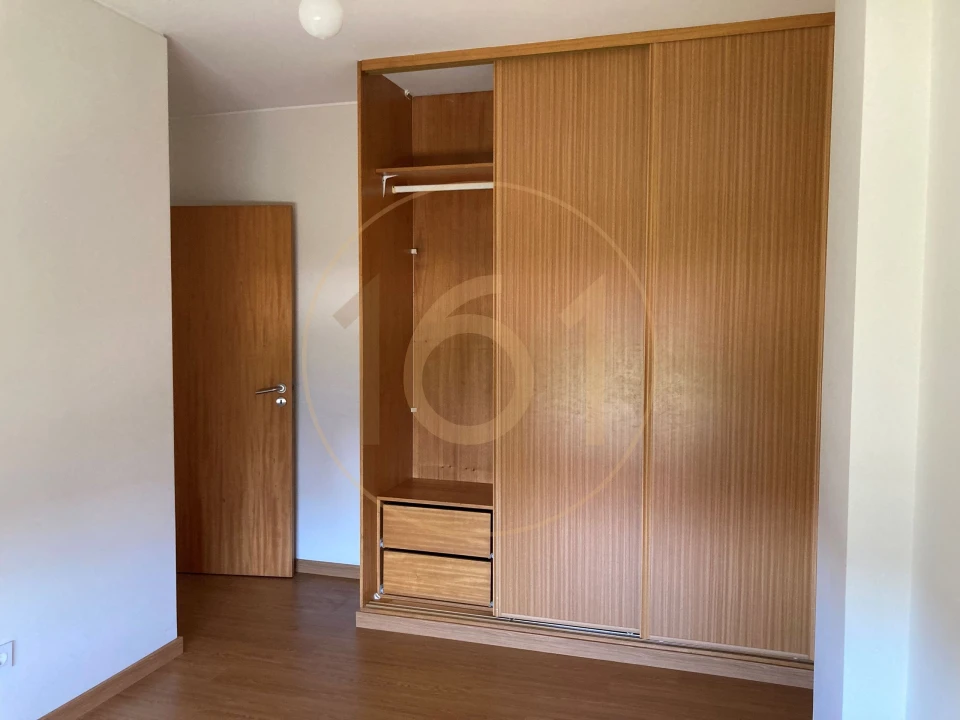 Apartamento T3 para Venda em Ramalde Foto 15