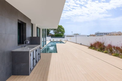 Moradia T4 para Venda em Lagos (São Sebastião e Santa Maria)