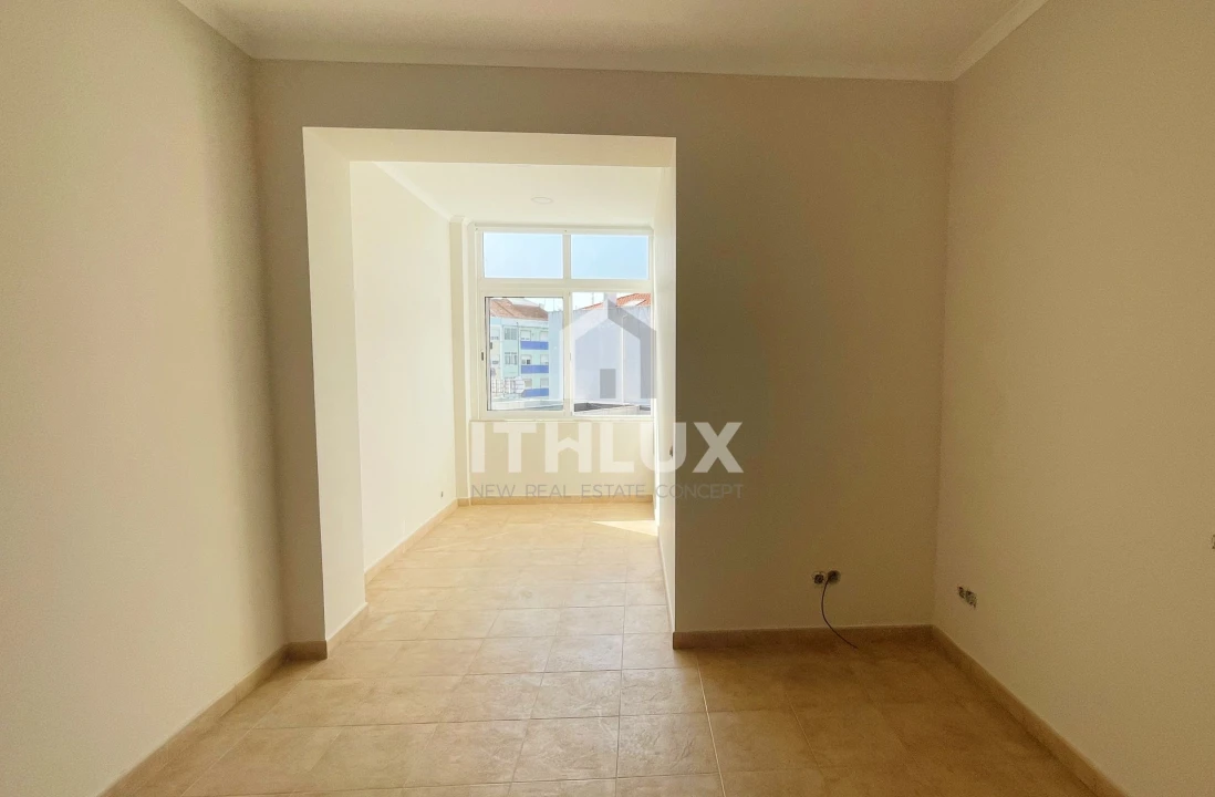 Apartamento T2 para Venda em Sacavém e Prior Velho Foto 4