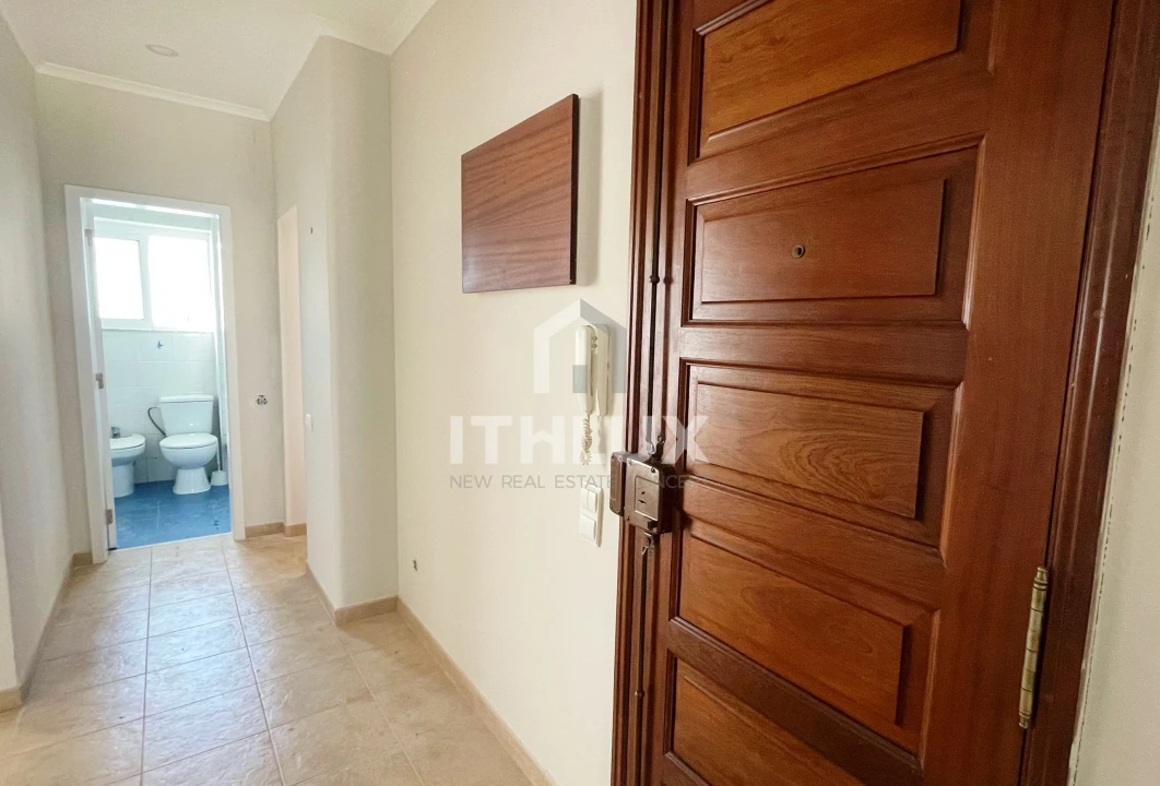 Apartamento T2 para Venda em Sacavém e Prior Velho Foto 2