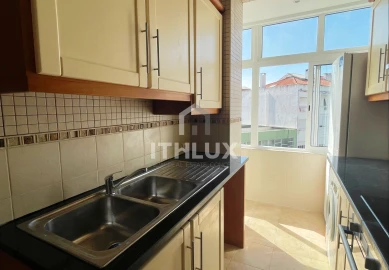 Apartamento T2 para Venda em Sacavém e Prior Velho