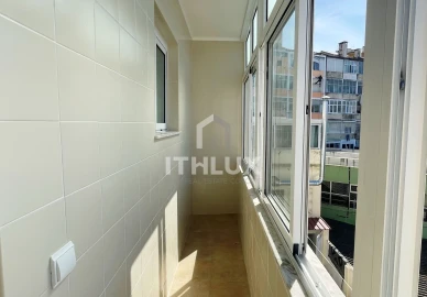 Apartamento T2 para Venda em Sacavém e Prior Velho