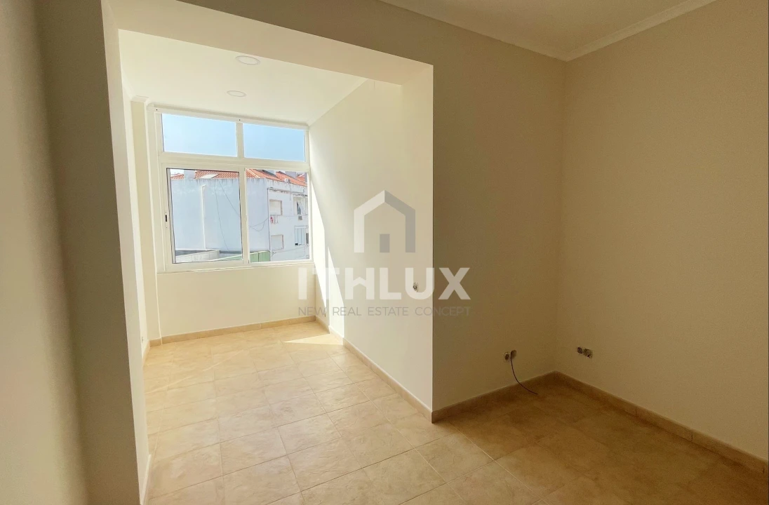 Apartamento T2 para Venda em Sacavém e Prior Velho Foto 5
