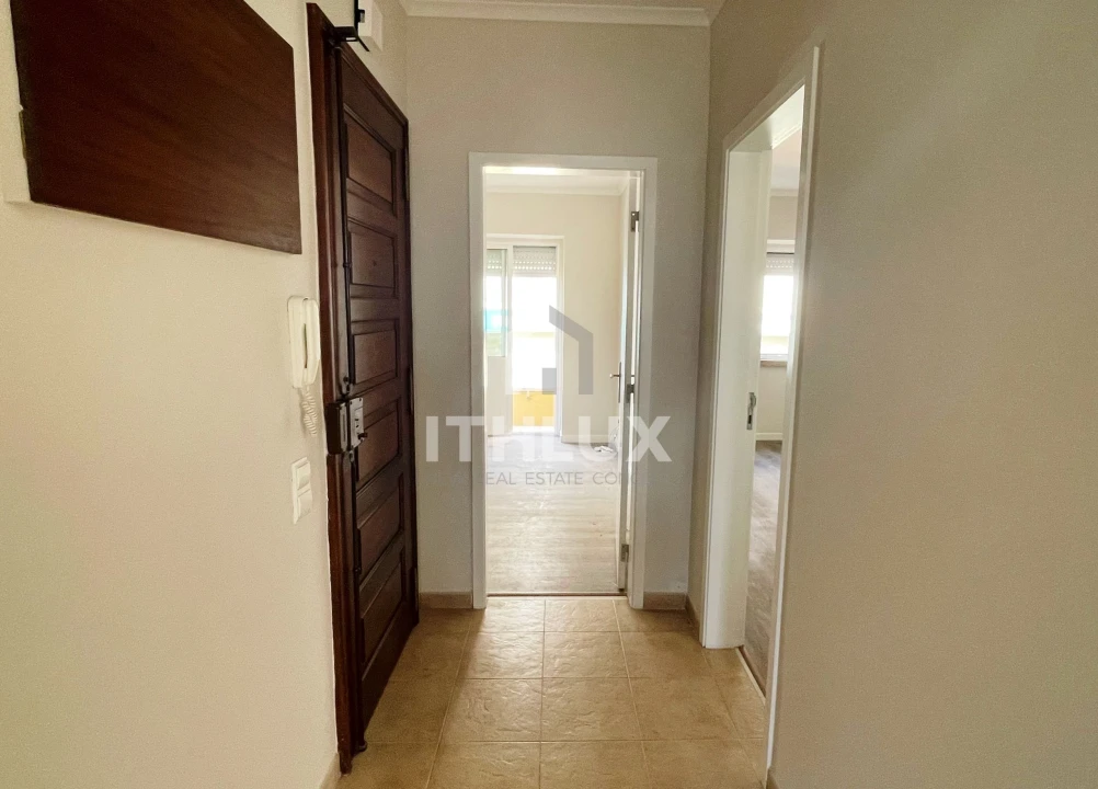Apartamento T2 para Venda em Sacavém e Prior Velho Foto 17