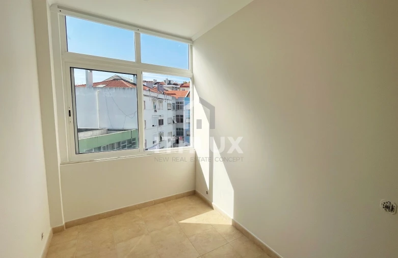 Apartamento T2 para Venda em Sacavém e Prior Velho Foto 6