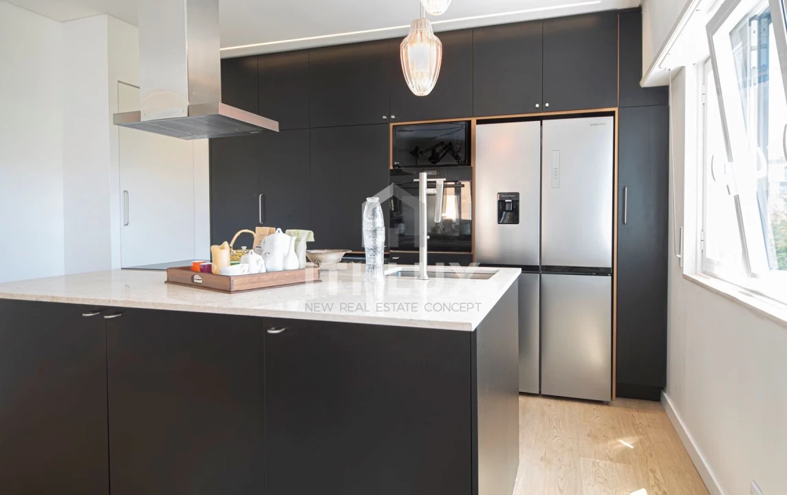Apartamento T2 para Venda em Carcavelos e Parede Foto 5