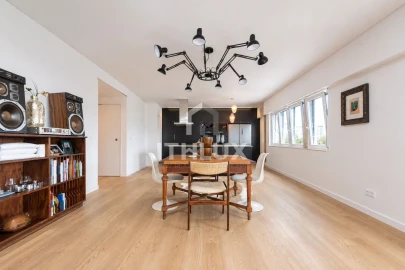 Apartamento T2 para Venda em Carcavelos e Parede