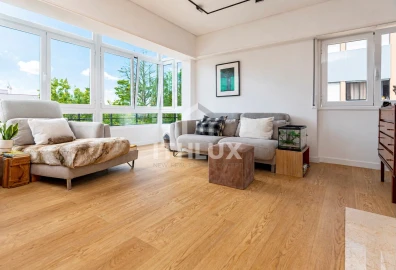Apartamento T2 para Venda em Carcavelos e Parede
