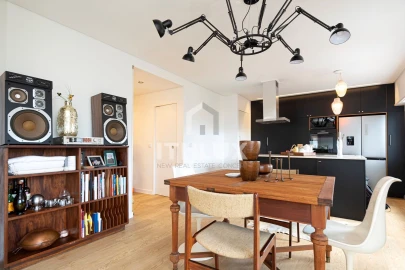 Apartamento T2 para Venda em Carcavelos e Parede