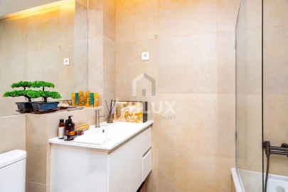 Apartamento T2 para Venda em Carcavelos e Parede