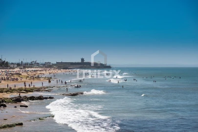 Apartamento T2 para Venda em Carcavelos e Parede