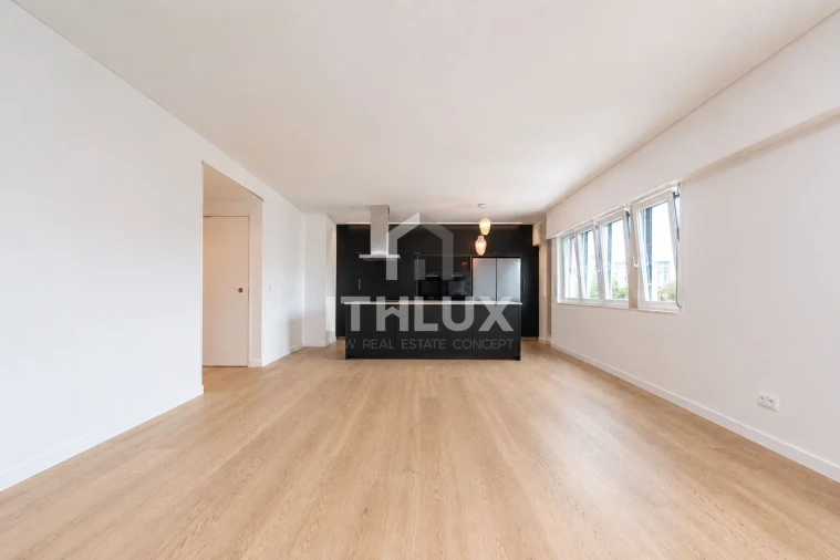 Apartamento T2 para Venda em Carcavelos e Parede Foto 20