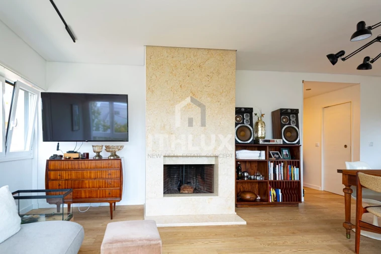 Apartamento T2 para Venda em Carcavelos e Parede Foto 18