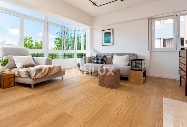 Apartamento T2 para Venda em Carcavelos e Parede Foto 14