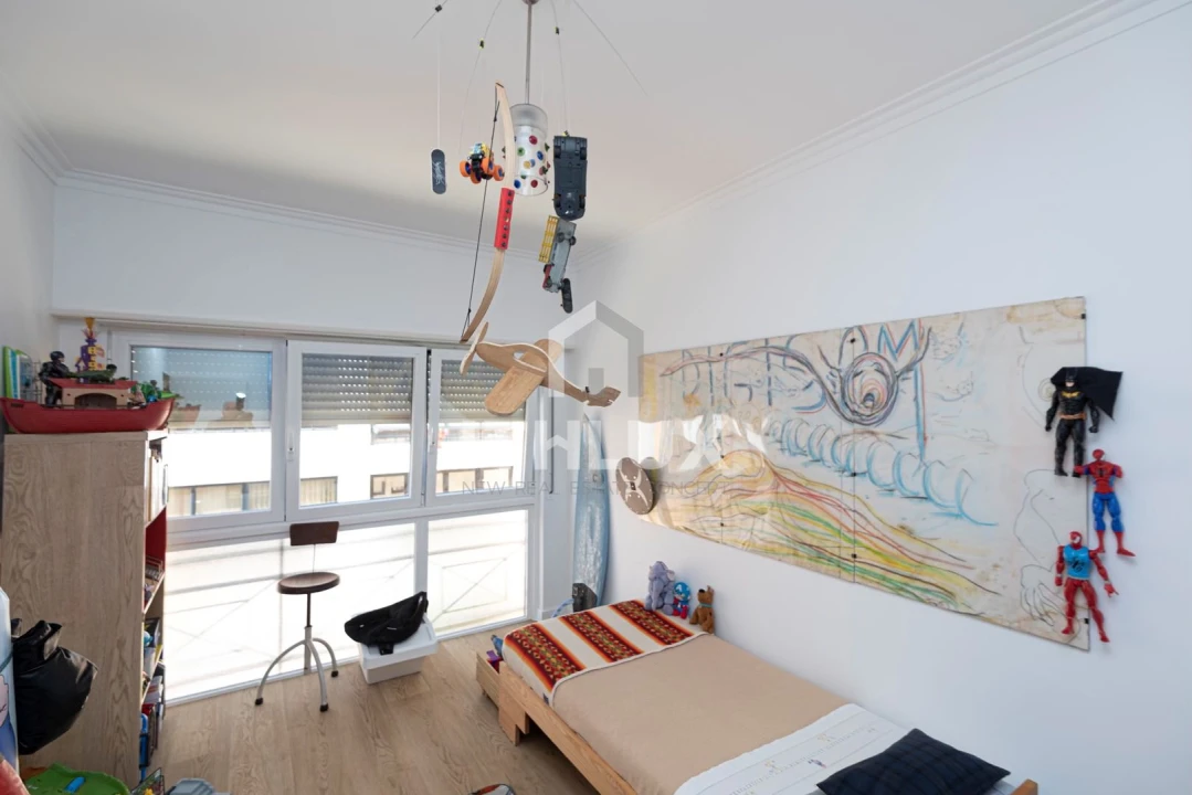 Apartamento T2 para Venda em Carcavelos e Parede Foto 42