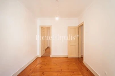 Apartamento T3 para Venda em Arroios