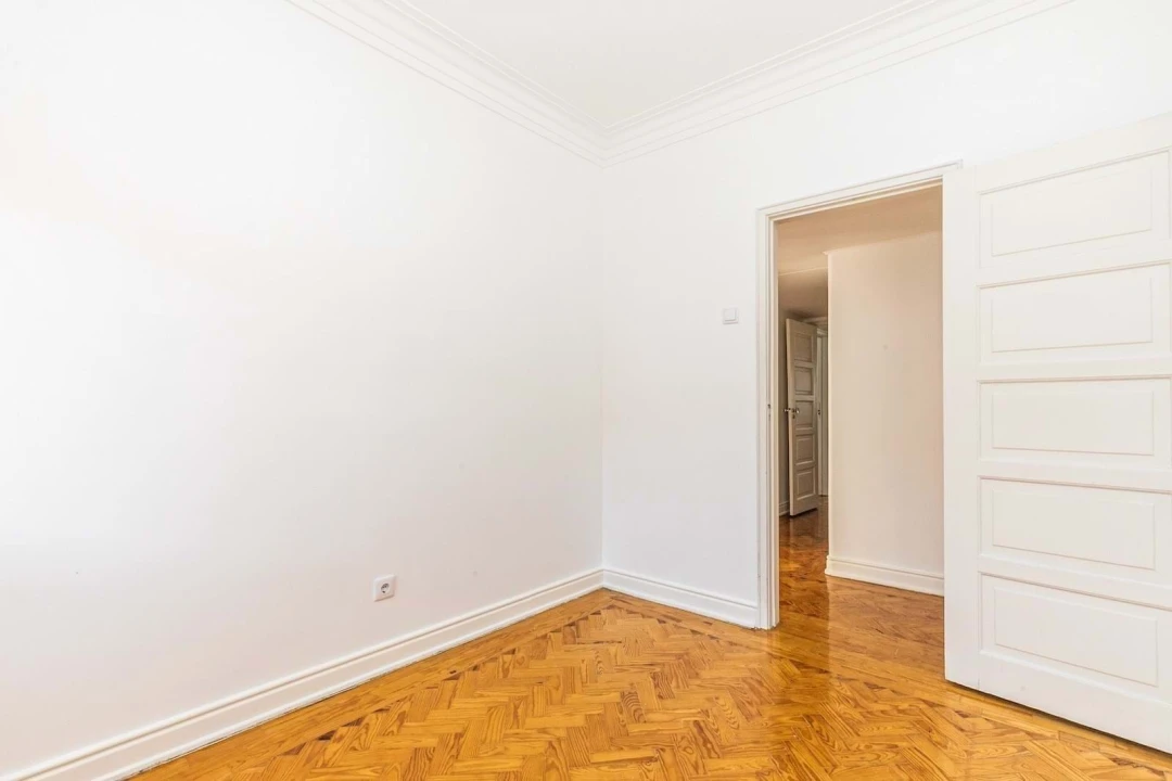 Apartamento T3 para Venda em Campo de Ourique Foto 12