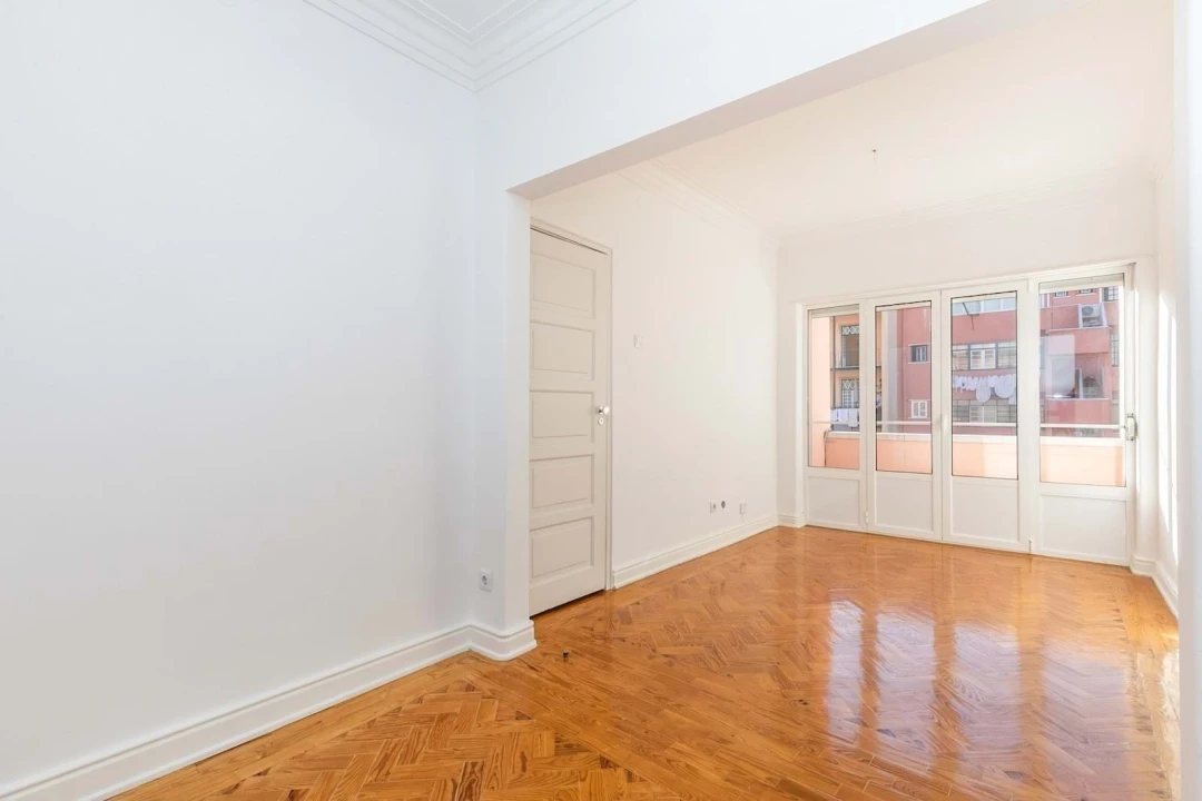 Apartamento T3 para Venda em Campo de Ourique Foto 1