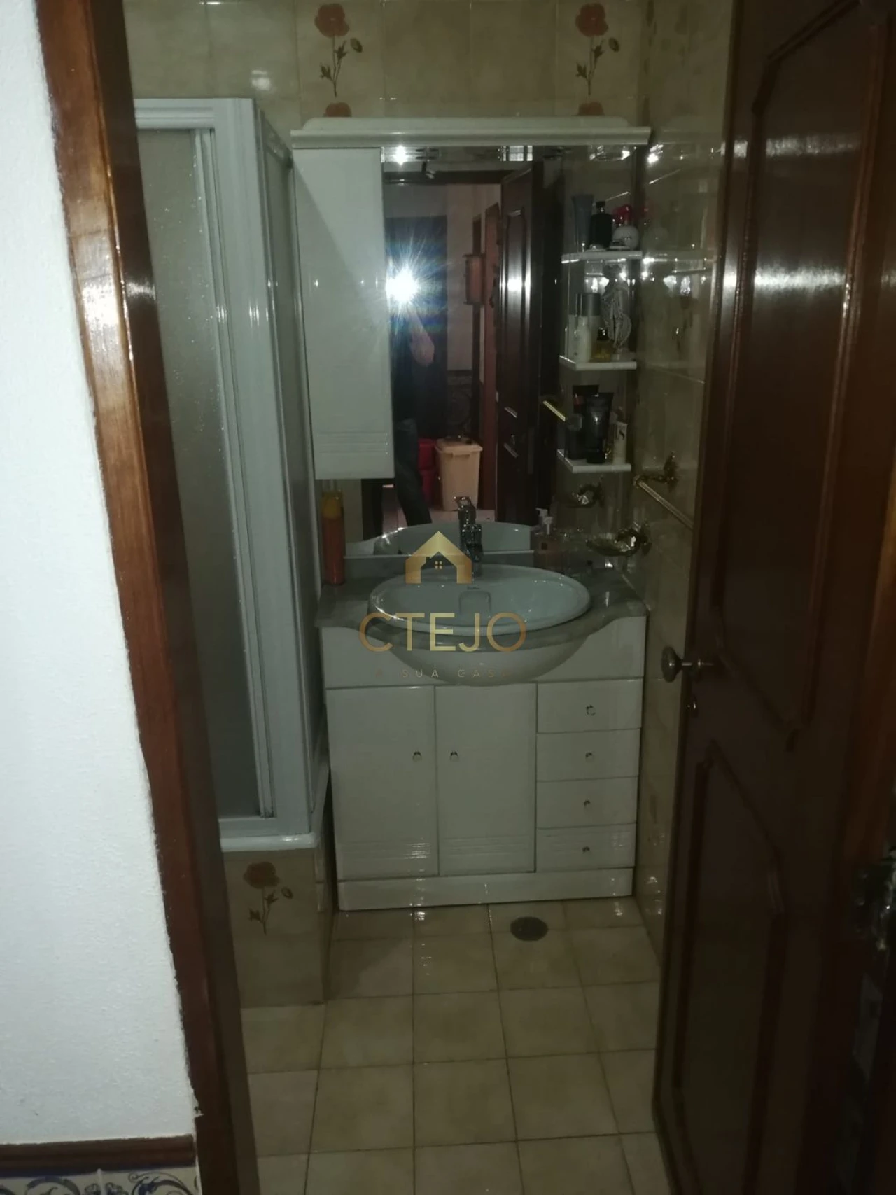 Apartamento T3 para Arrendamento em Venteira Foto 11