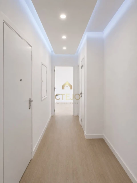 Apartamento T1 para Venda em Camarate, Unhos e Apelação