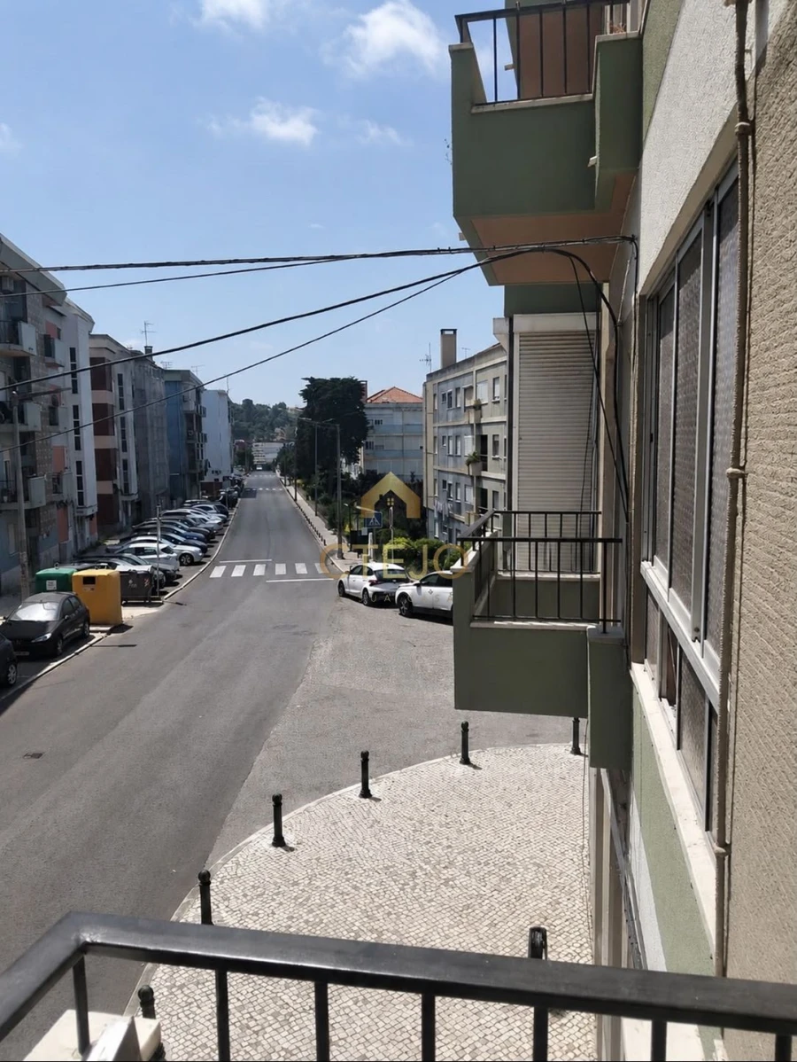 Apartamento T1 para Venda em Camarate, Unhos e Apelação Foto 10