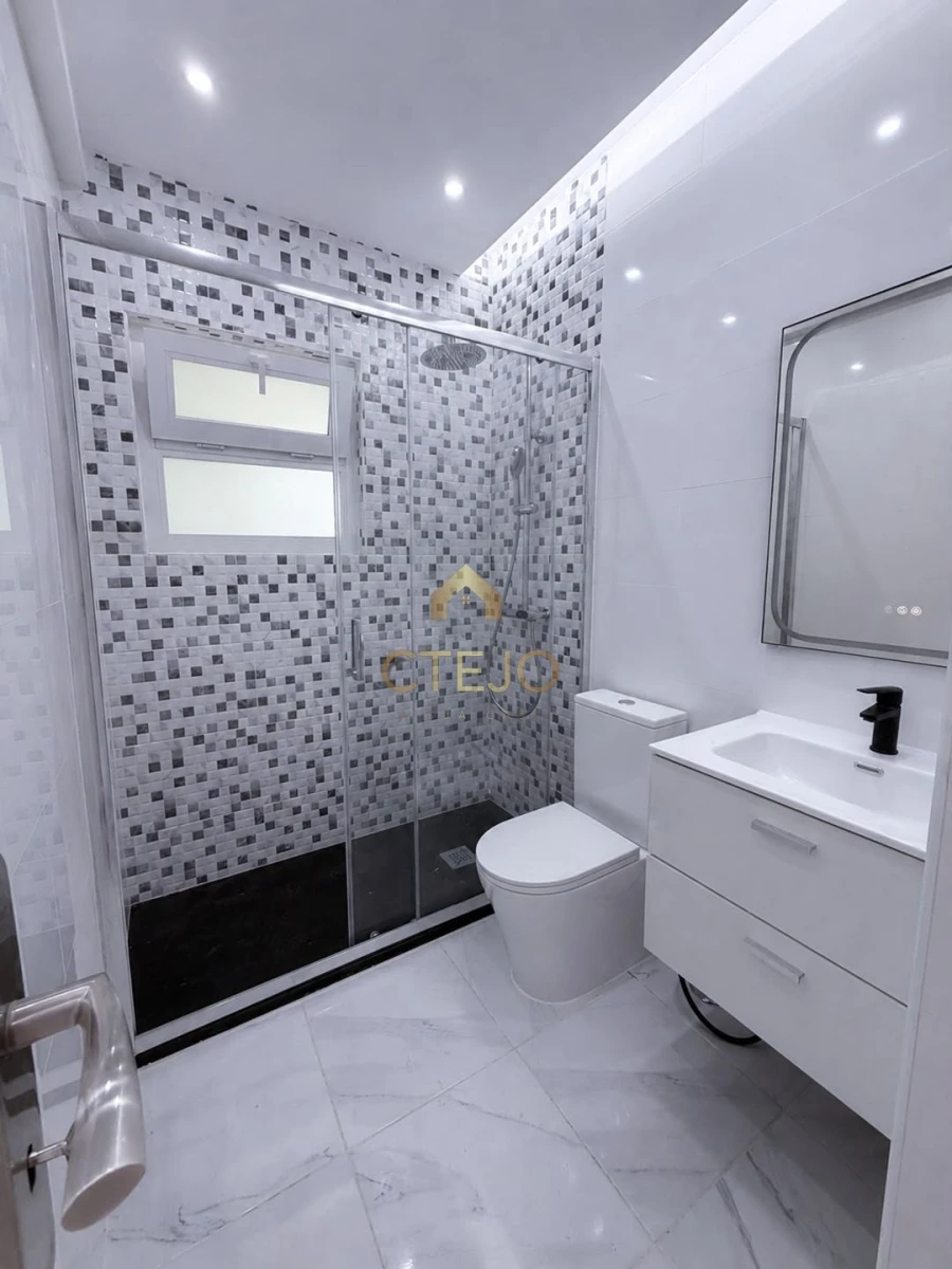 Apartamento T1 para Venda em Camarate, Unhos e Apelação Foto 8