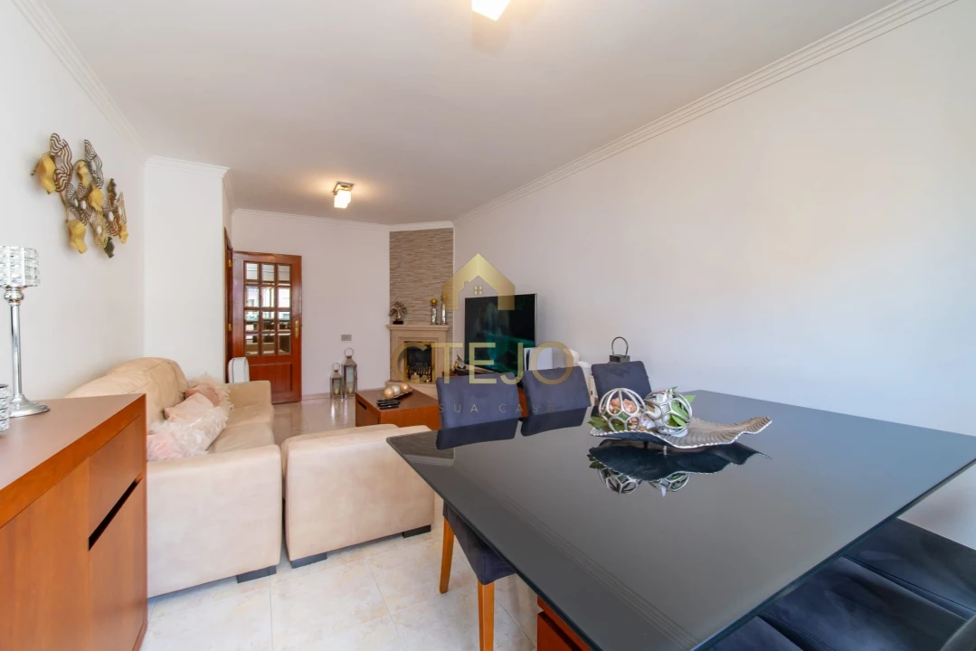 Apartamento T2 para Venda em Santa Iria de Azoia, São João da Talha e Bobadela Foto 9