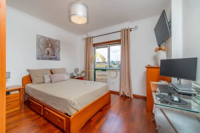 Apartamento T2 para Venda em Santa Iria de Azoia, São João da Talha e Bobadela