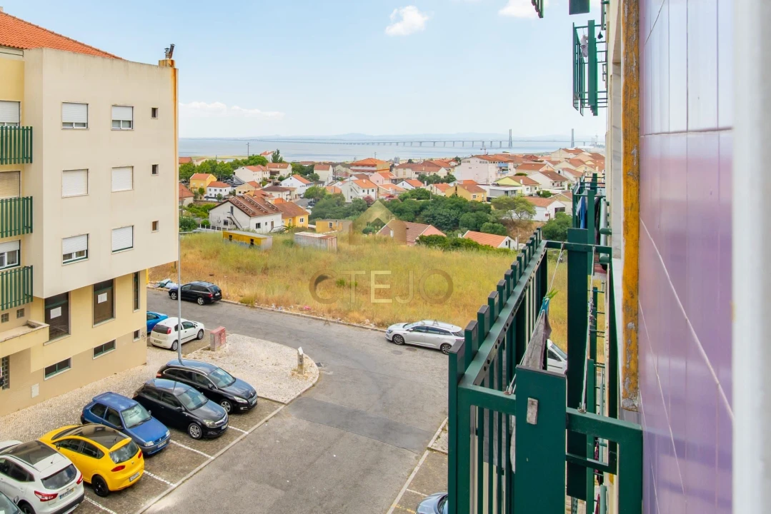 Apartamento T2 para Venda em Santa Iria de Azoia, São João da Talha e Bobadela Foto 25