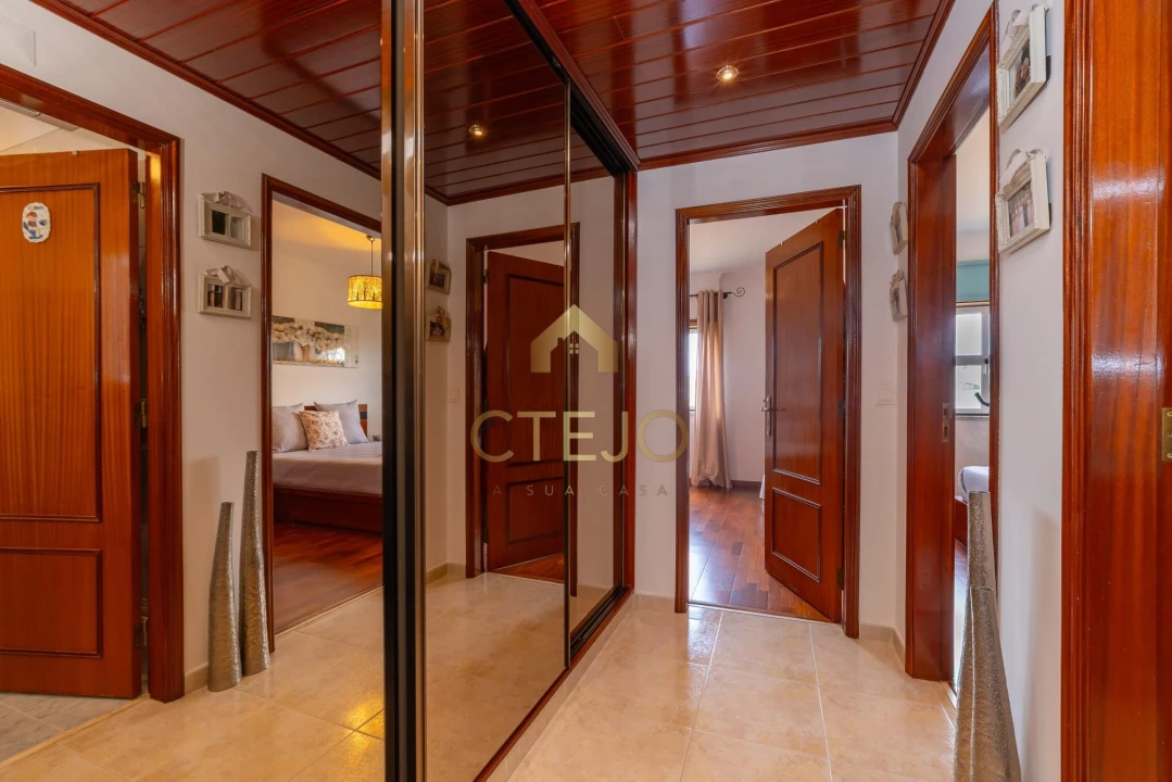 Apartamento T2 para Venda em Santa Iria de Azoia, São João da Talha e Bobadela Foto 2