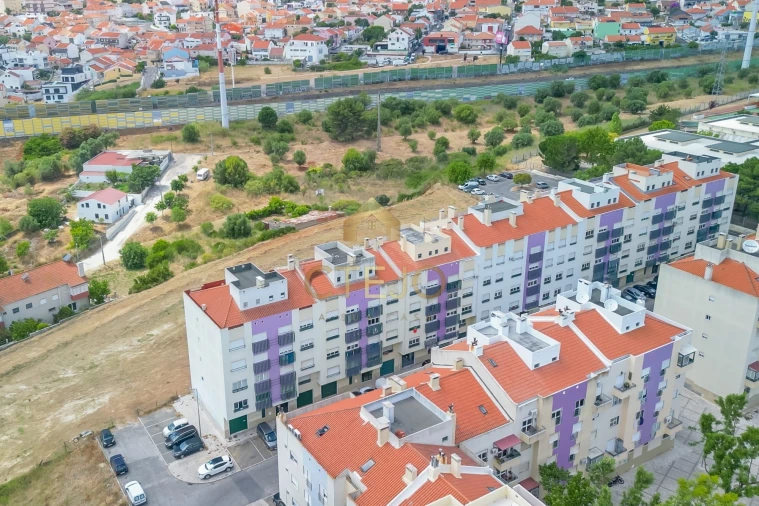 Apartamento T2 para Venda em Santa Iria de Azoia, São João da Talha e Bobadela Foto 21
