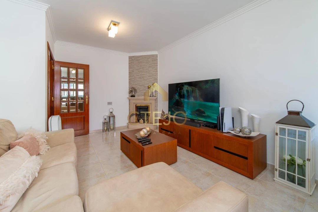 Apartamento T2 para Venda em Santa Iria de Azoia, São João da Talha e Bobadela Foto 12