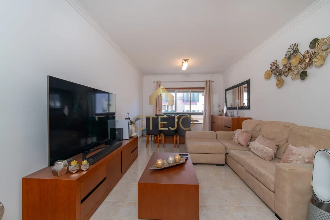 Apartamento T2 para Venda em Santa Iria de Azoia, São João da Talha e Bobadela Foto 10