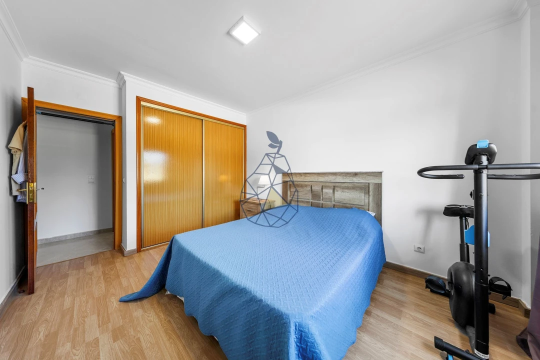Apartamento T2 para Venda em Estômbar e Parchal Foto 31