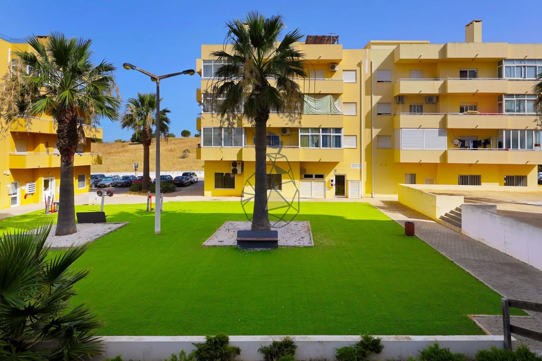 Apartamento T2 para Venda em Estômbar e Parchal Foto 36
