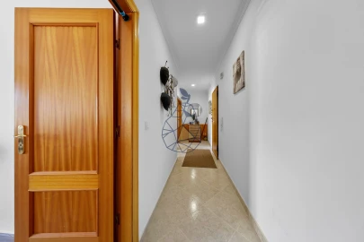 Apartamento T2 para Venda em Estômbar e Parchal