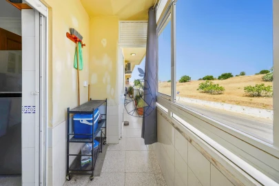Apartamento T2 para Venda em Estômbar e Parchal