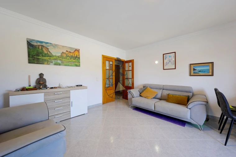 Apartamento T2 para Venda em Estômbar e Parchal Foto 16