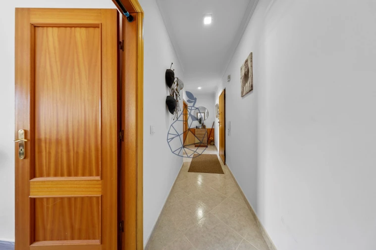 Apartamento T2 para Venda em Estômbar e Parchal Foto 32