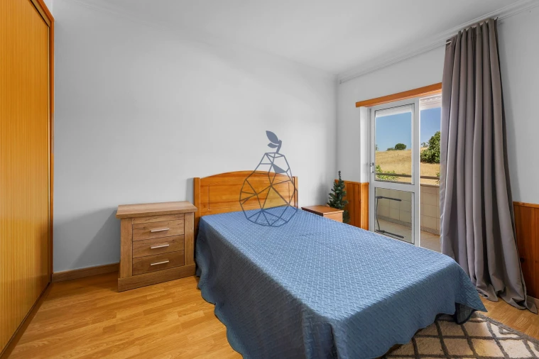 Apartamento T2 para Venda em Estômbar e Parchal Foto 17