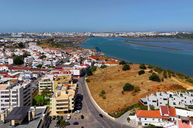 Apartamento T2 para Venda em Estômbar e Parchal Foto 43