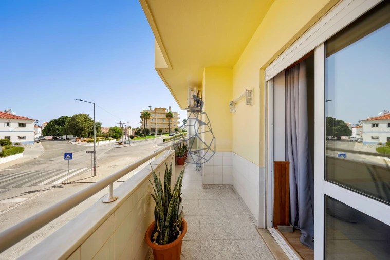 Apartamento T2 para Venda em Estômbar e Parchal Foto 20