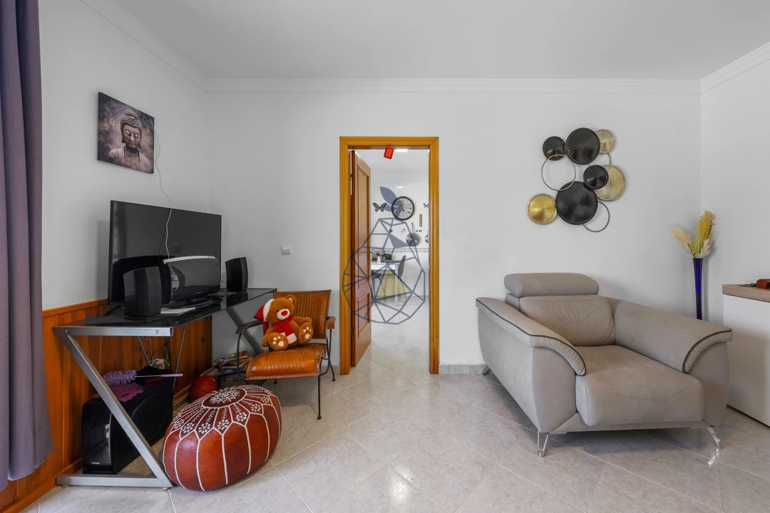 Apartamento T2 para Venda em Estômbar e Parchal Foto 7