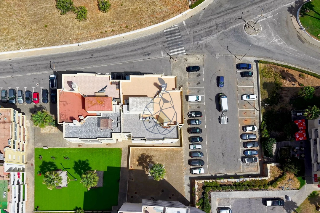 Apartamento T2 para Venda em Estômbar e Parchal Foto 40