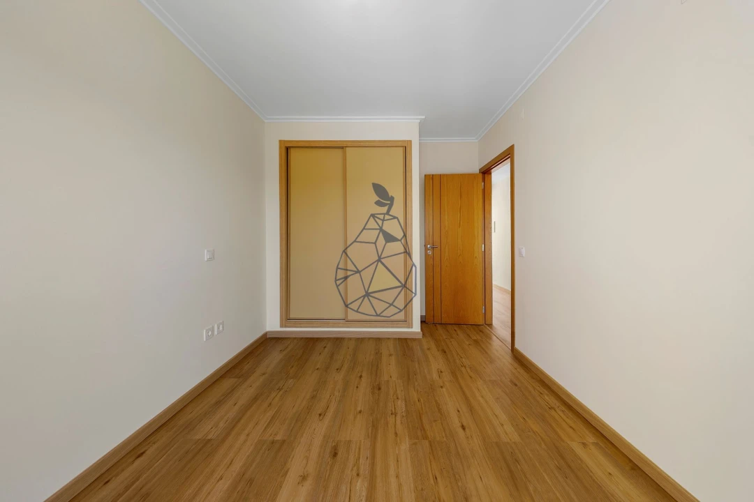 Moradia T2 para Venda em Guia Foto 47