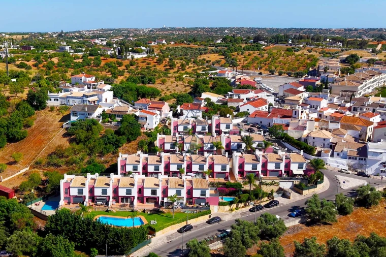 Moradia T2 para Venda em Guia Foto 71